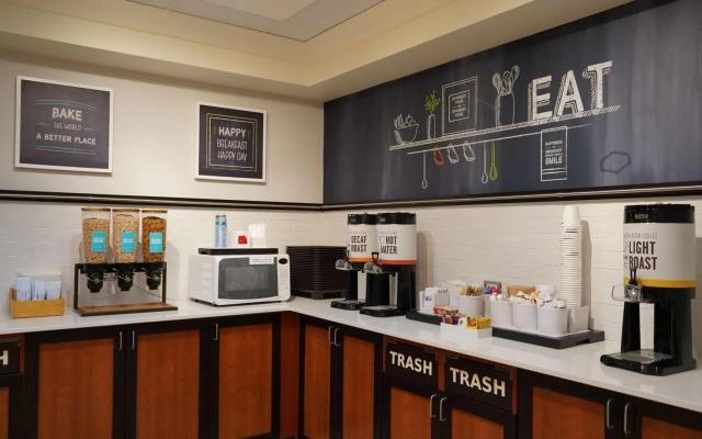 Hampton Inn & Suites Chicago/Aurora