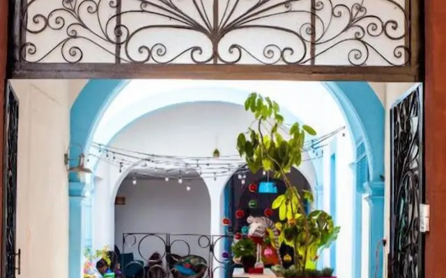 Santa Lucha Hostel