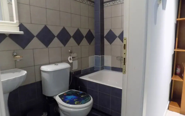 Natalys 2 Bd Gorgeous Apt in Volos