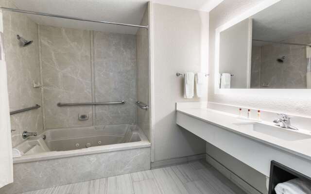 Wingate by Wyndham Dallas Love Field