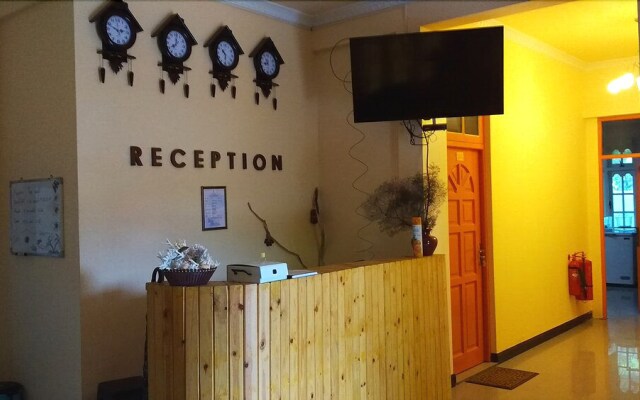 Magoodhoo Inn