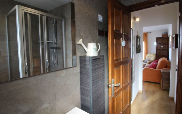 Comely Holiday Home in Empuriabrava With Barbecue