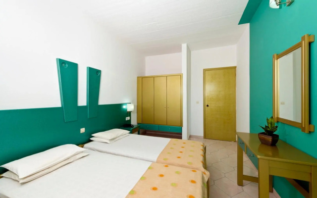 Trianta Hotel Apartments