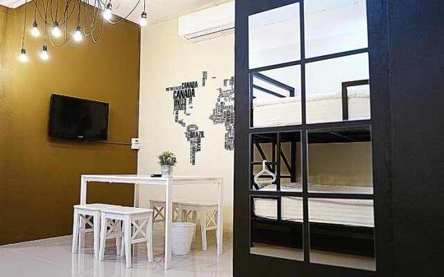 Charoenpong Apartment