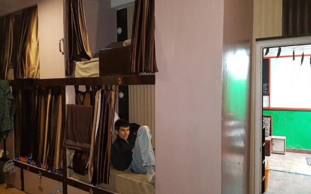 Sonu Guest House - Hostel