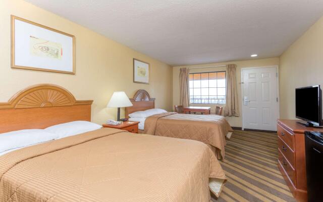 Days Inn & Suites