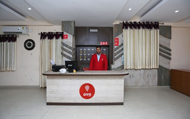 OYO 7145 Hotel Star Lotus