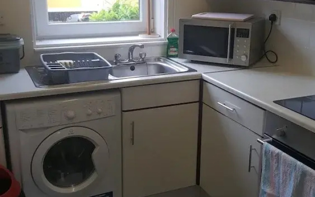 Dragon - North Woodside Apartment 1 Bedroom Home