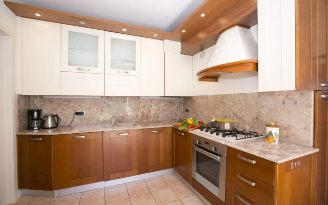 Porto Letizia Mimosa 2