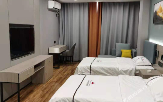 Luntai Changling Star Hotel