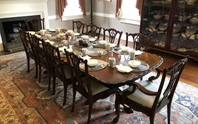 The Elizabethtown Inn