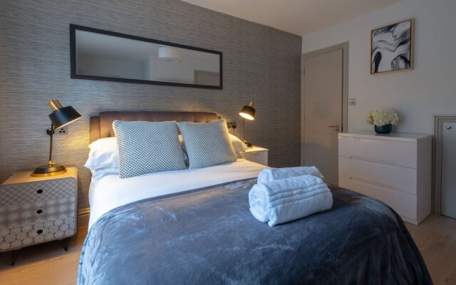 Kings House by Karah Boutiques