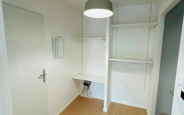 We Live In R - Suite 103