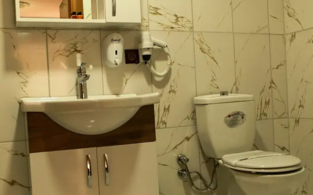 Van Suites Hotel