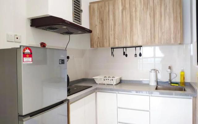 Le Pavilion by Salaam Suites, 5 pax, near Setiawalk