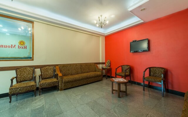 OYO 3722 Hotel StayEasy Majestic