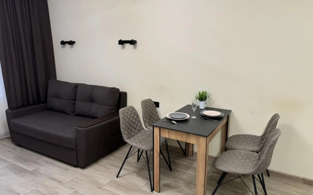 Апартаменты на проспекте Созидателей 114/2