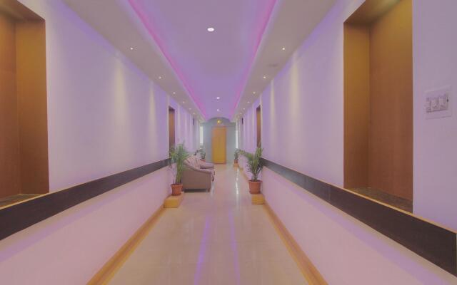 OYO Flagship 16107 SR Royal