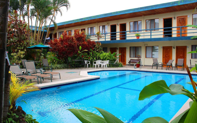 Soluxe El Sesteo Hotel