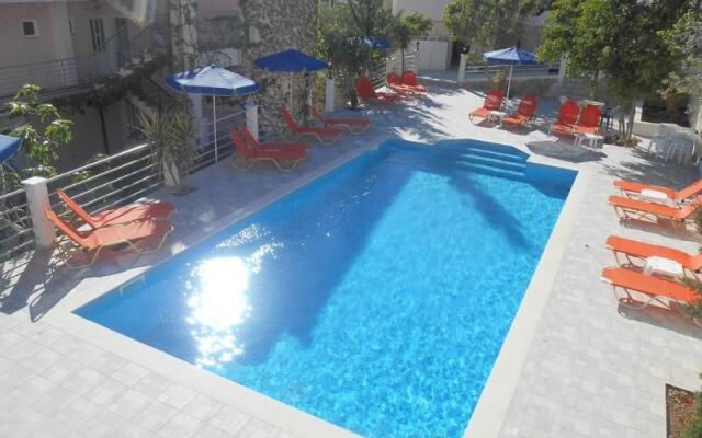 Odyseas Studios - Near Lourdas Beach