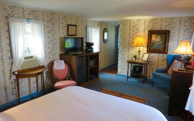 Family Farmhouse Inn