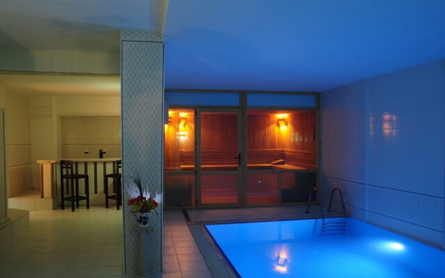 Ata Park Hotel