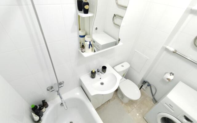 Apartment on Matrosova 20-2