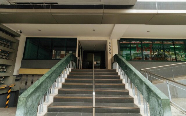 RedDoorz near Osmena Highway