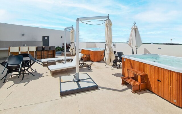 Private Garden Condo by Concierge4u