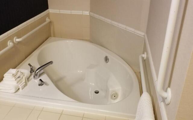 Fairfield Inn & Suites by Marriott Mt. Vernon Rend Lake