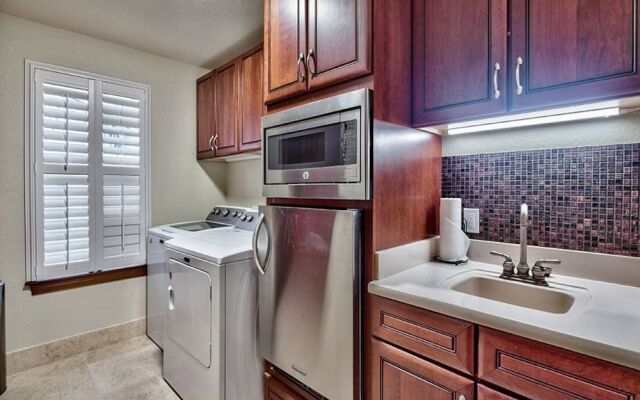 Tuscan Villa by RedAwning