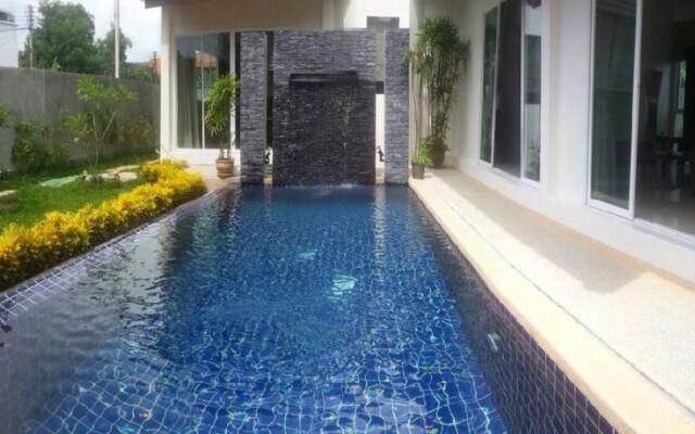 Private Pool Villa At Thalang