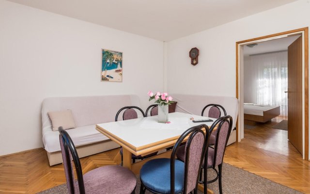 Stunning Home in Barbat-rab With Wifi and 2 Bedrooms