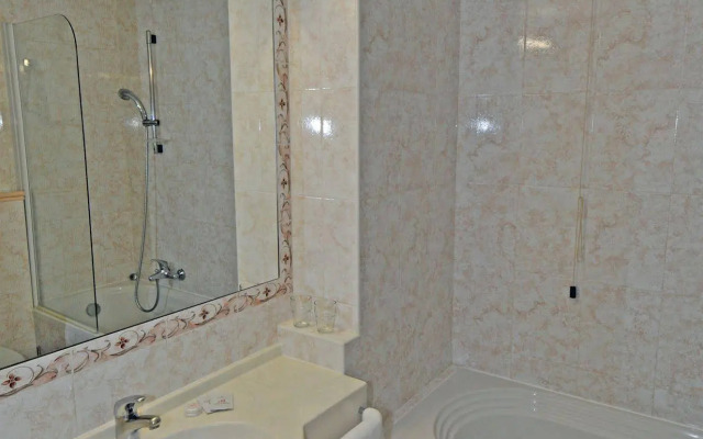 Hotel Moderno