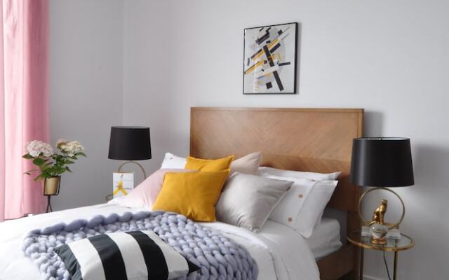 Tour des Canadiens Penthouse by Hometrotting