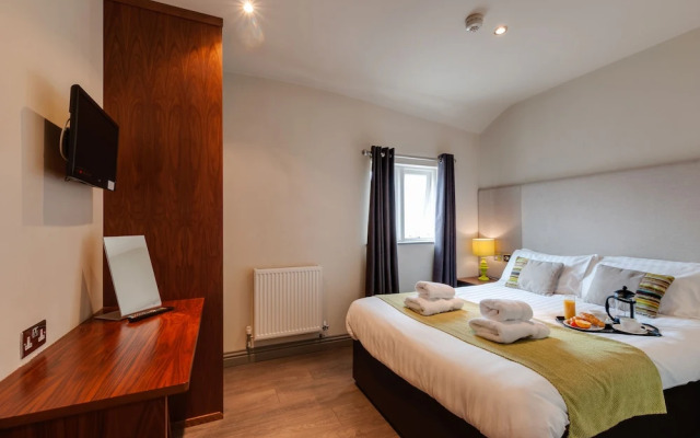 Base Serviced Apartments - City Road
