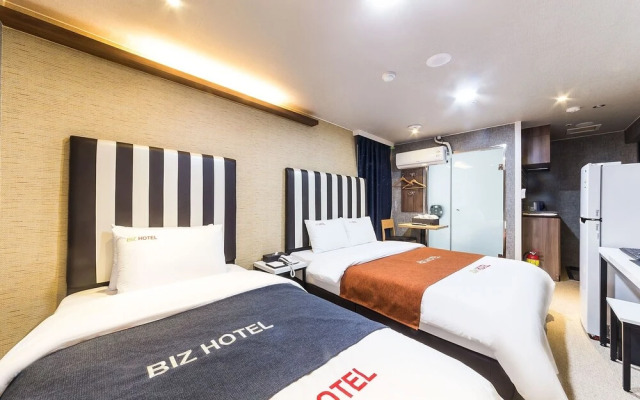 Suwon Station BIZ Hotel