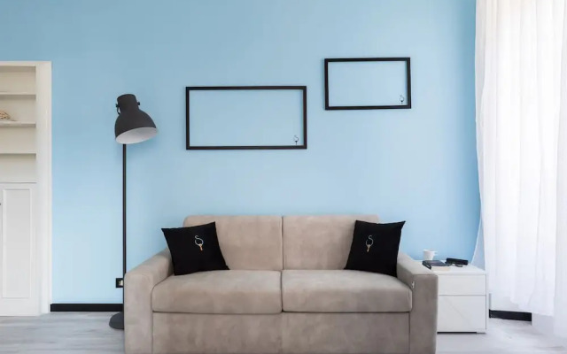 A World Aparts - The Artist's Suite