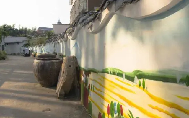 Lugu Inn (Luohu Lushan Art Town)