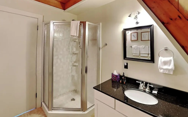 Lil' Cove in Paradise