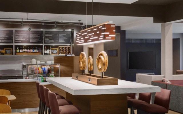 Courtyard by Marriott Mahwah