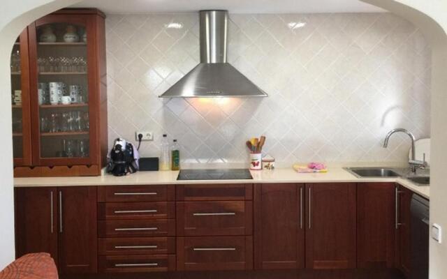 CALIFORNIA HOUSE IN CANYELLES by hlclub HUTB-15940