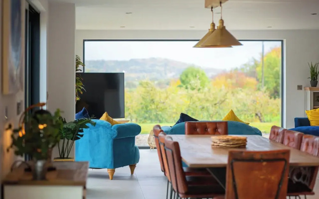 Beautiful Barn Conversion-Escape for 12
