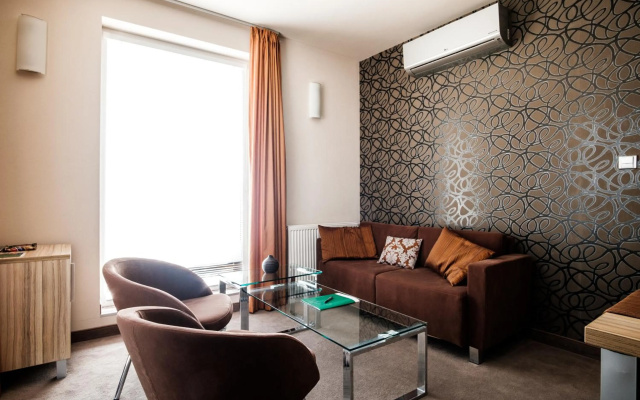 Hotel Deluxe