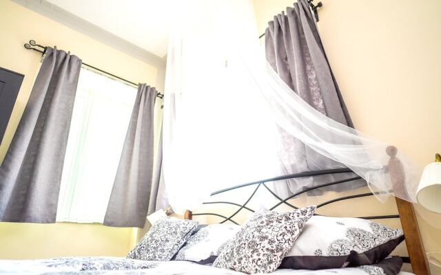 Studio in Zagreb, With Furnished Terrace and Wifi