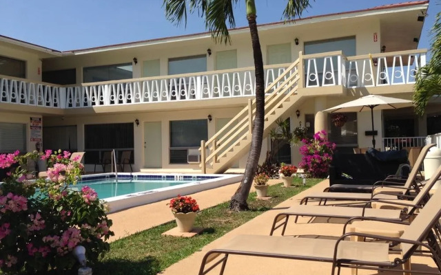 Costa Este Deerfield Beach