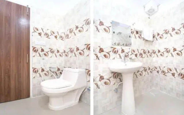 Hotel Fb By OYO Rooms