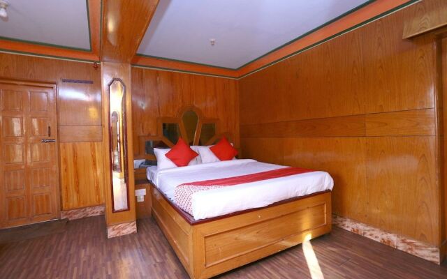 OYO 24221 Daneys Guest House