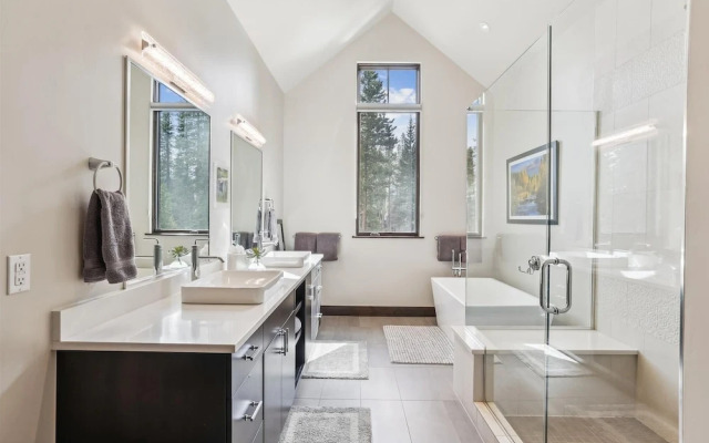 Chateau Breck 4 Bedroom Townhouse