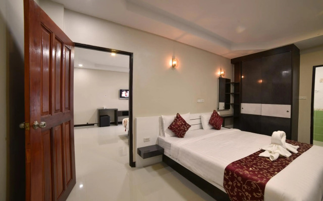 Gold Airport Suites